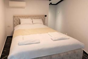 HOTEL GOLDEN BUDDHA